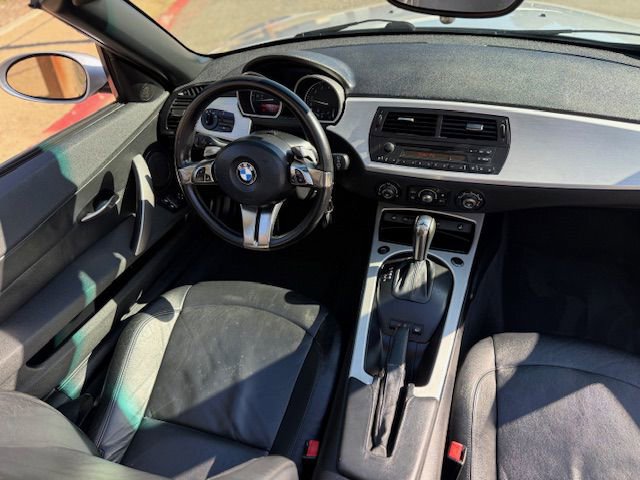 Used 2006 BMW Z4 3.0si image 6