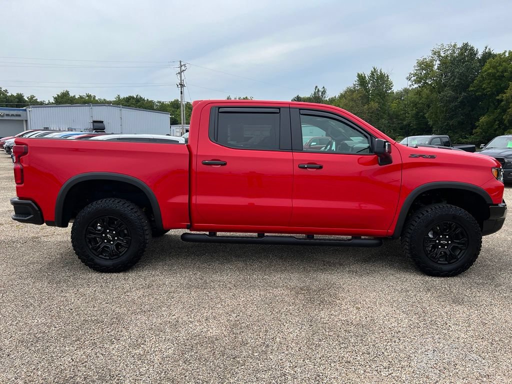 Used 2026 Chevrolet Silverado 1500 ZR2 w/ Dark Appearance Package AWD/4WD image 4