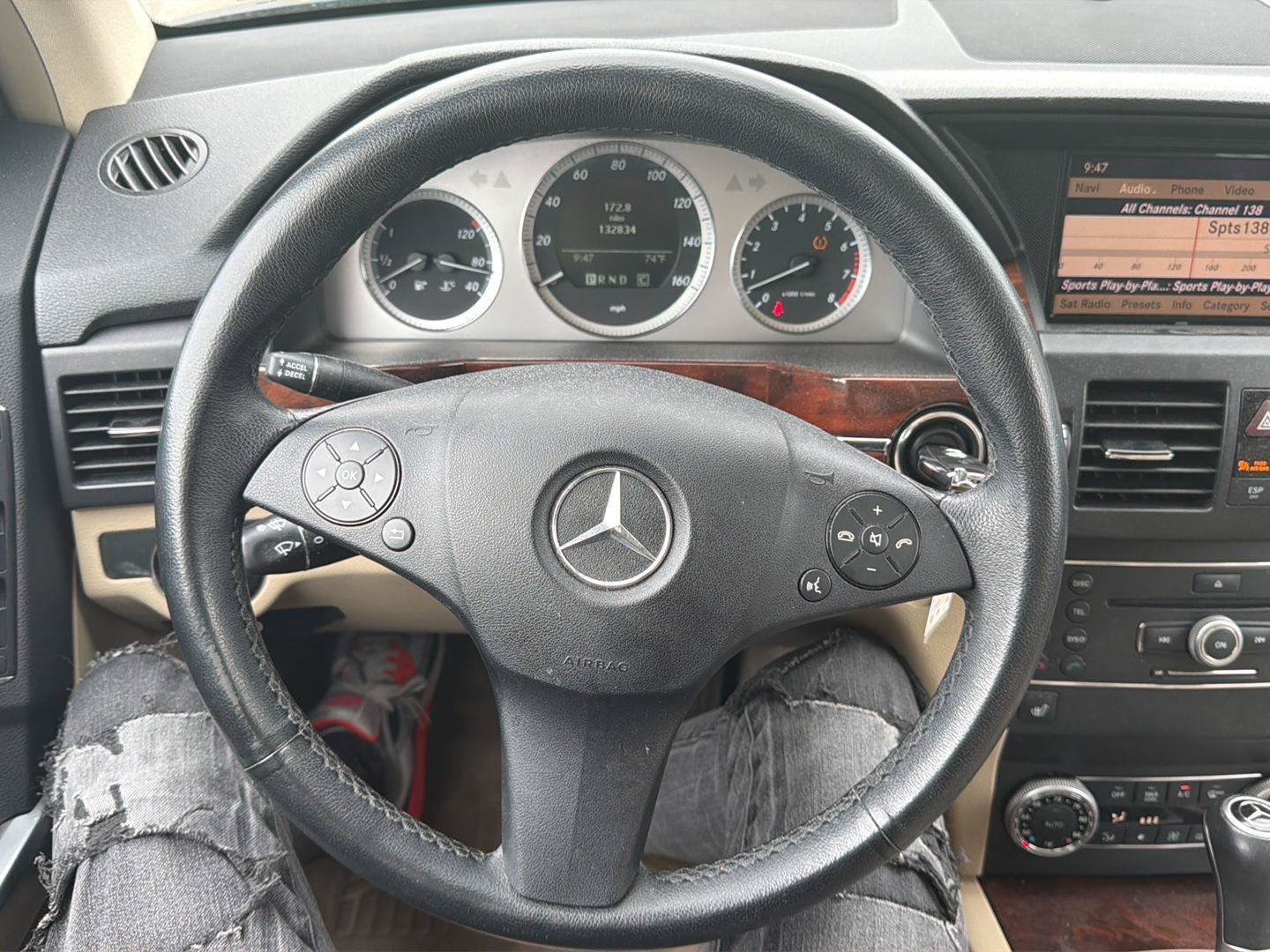 Used 2010 Mercedes-Benz GLK 350 4MATIC image 13