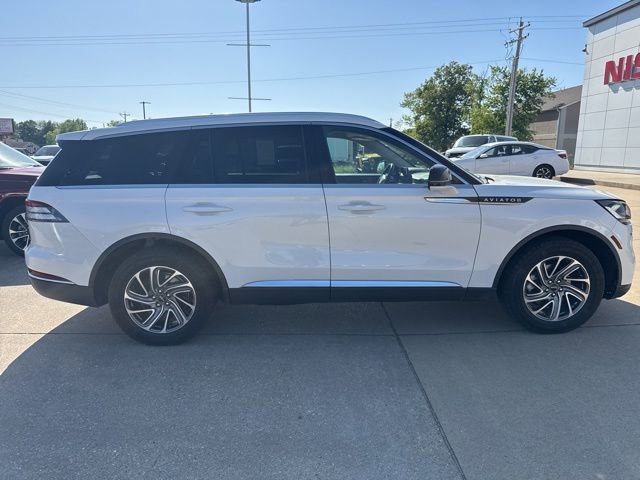Used 2021 Lincoln Aviator AWD w/ Elements Package image 7