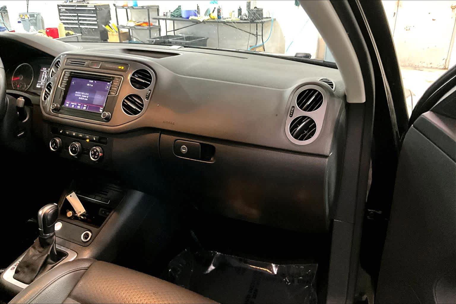Used 2017 Volkswagen Tiguan S AWD/4WD image 18