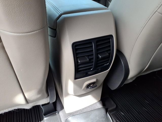 Used 2018 Ford Escape SEL FWD image 9