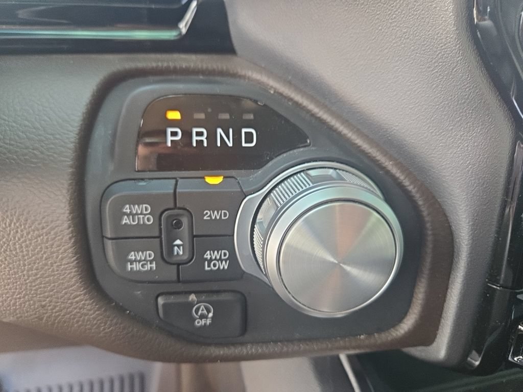 Used 2025 RAM 1500 Laramie w/ Advanced Safety Group II AWD/4WD image 16