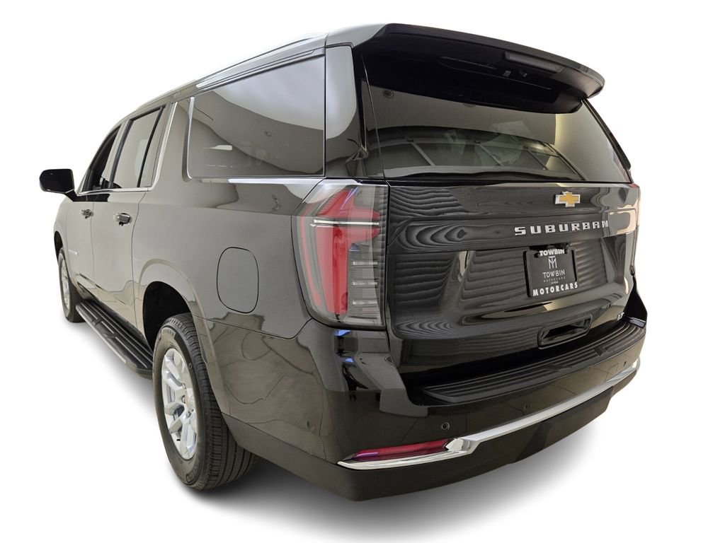 Used 2025 Chevrolet Suburban LT AWD/4WD image 11