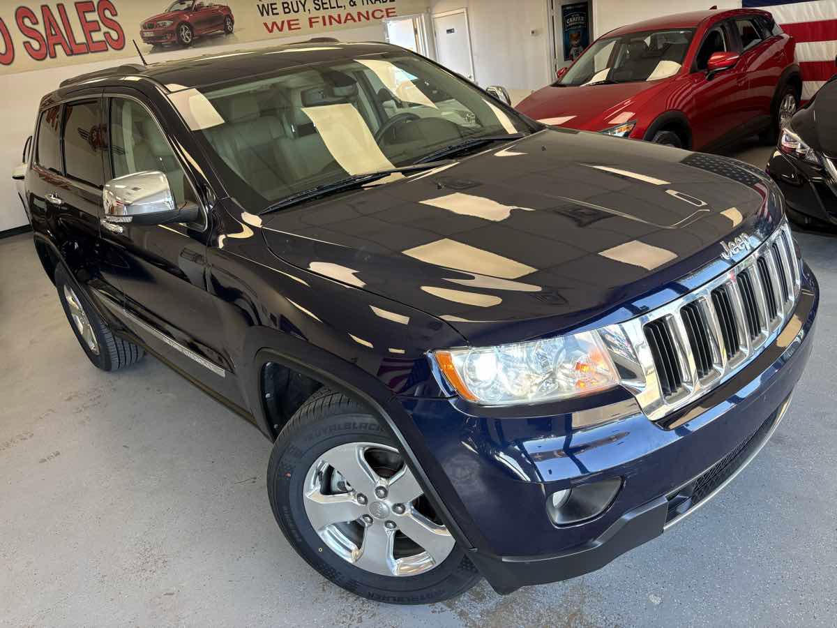 Used 2013 Jeep Grand Cherokee Limited w/ Luxury Group II RWD image 35