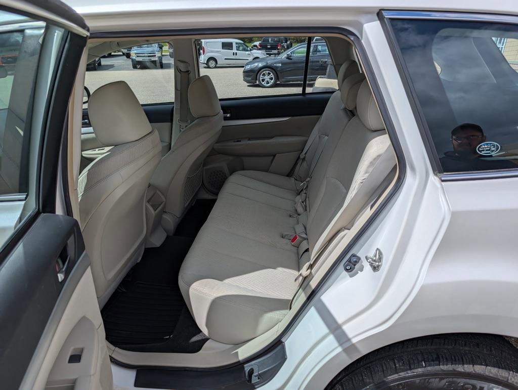 Used 2012 Subaru Outback 2.5i w/ Alloy Wheel Pkg image 18