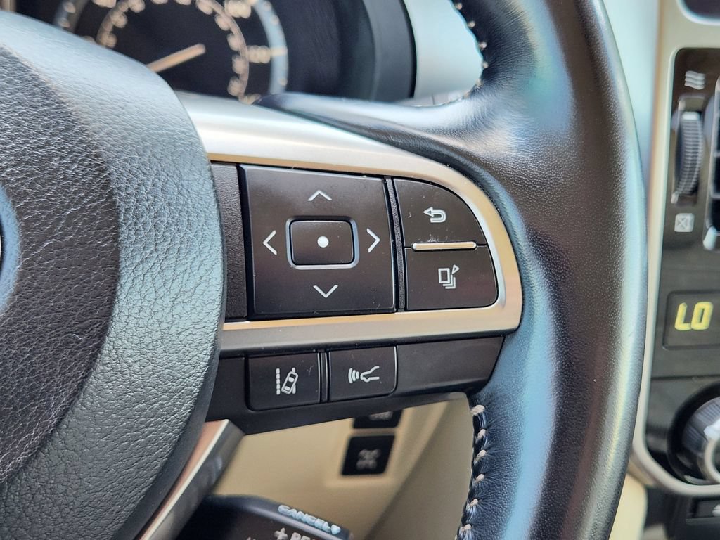 Used 2022 Lexus GX 460 Luxury w/ Off Road Package AWD/4WD image 29