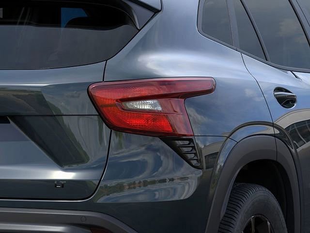 New 2026 Chevrolet Trax LT w/ Driver Confidence Package FWD image 11