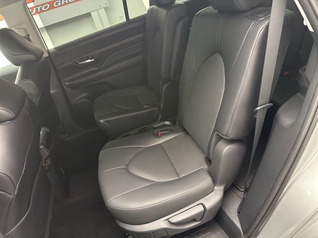Used 2024 Toyota Grand Highlander XLE image 14