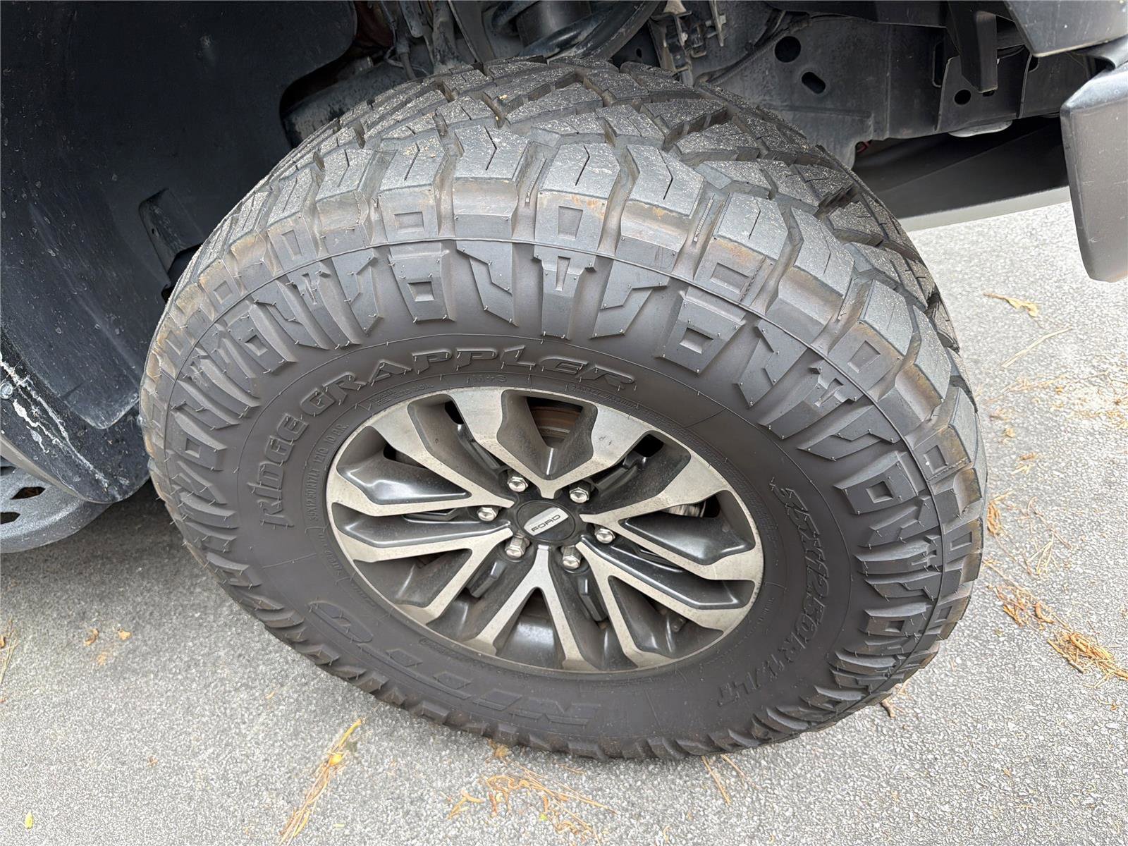 Used 2019 Ford F150 Raptor w/ Equipment Group 802A Luxury AWD/4WD image 9