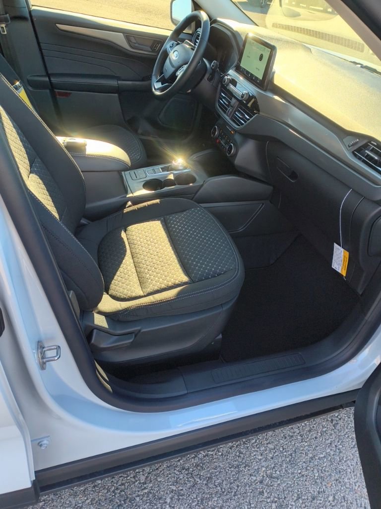 New 2026 Ford Escape Active w/ Cold Weather Package image 16