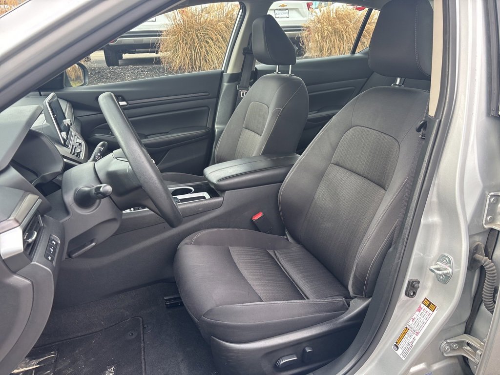 Used 2024 Nissan Altima 2.5 SV image 7