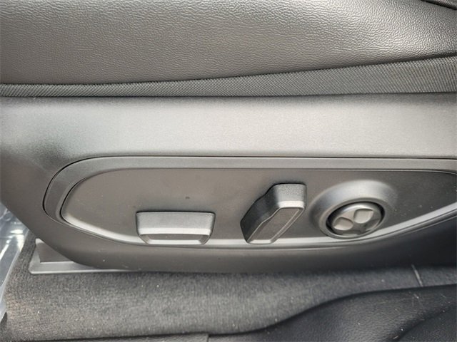 New 2025 Jeep Grand Cherokee Altitude image 5