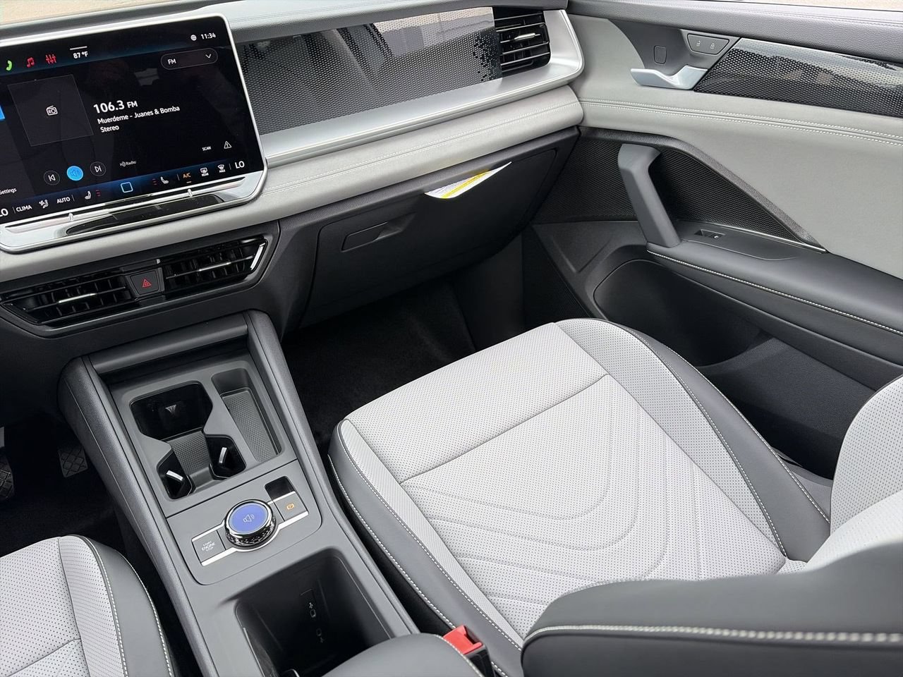 New 2026 Volkswagen Tiguan SE AWD/4WD image 12