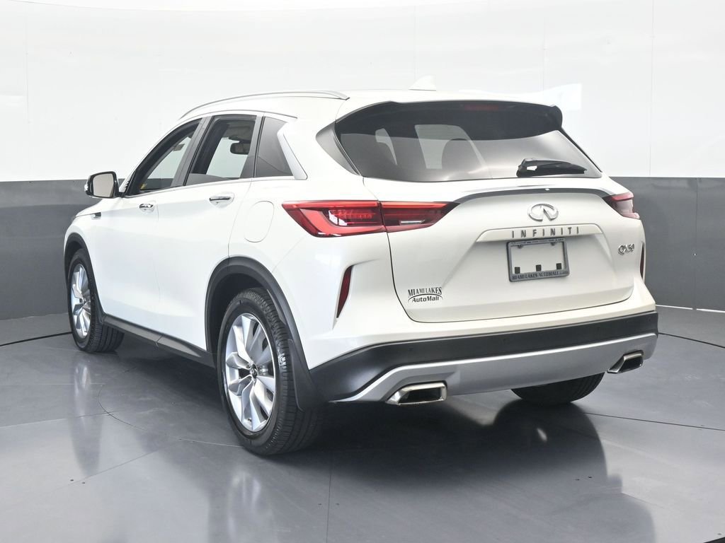 Used 2021 INFINITI QX50 Essential w/ Convenience Package image 4