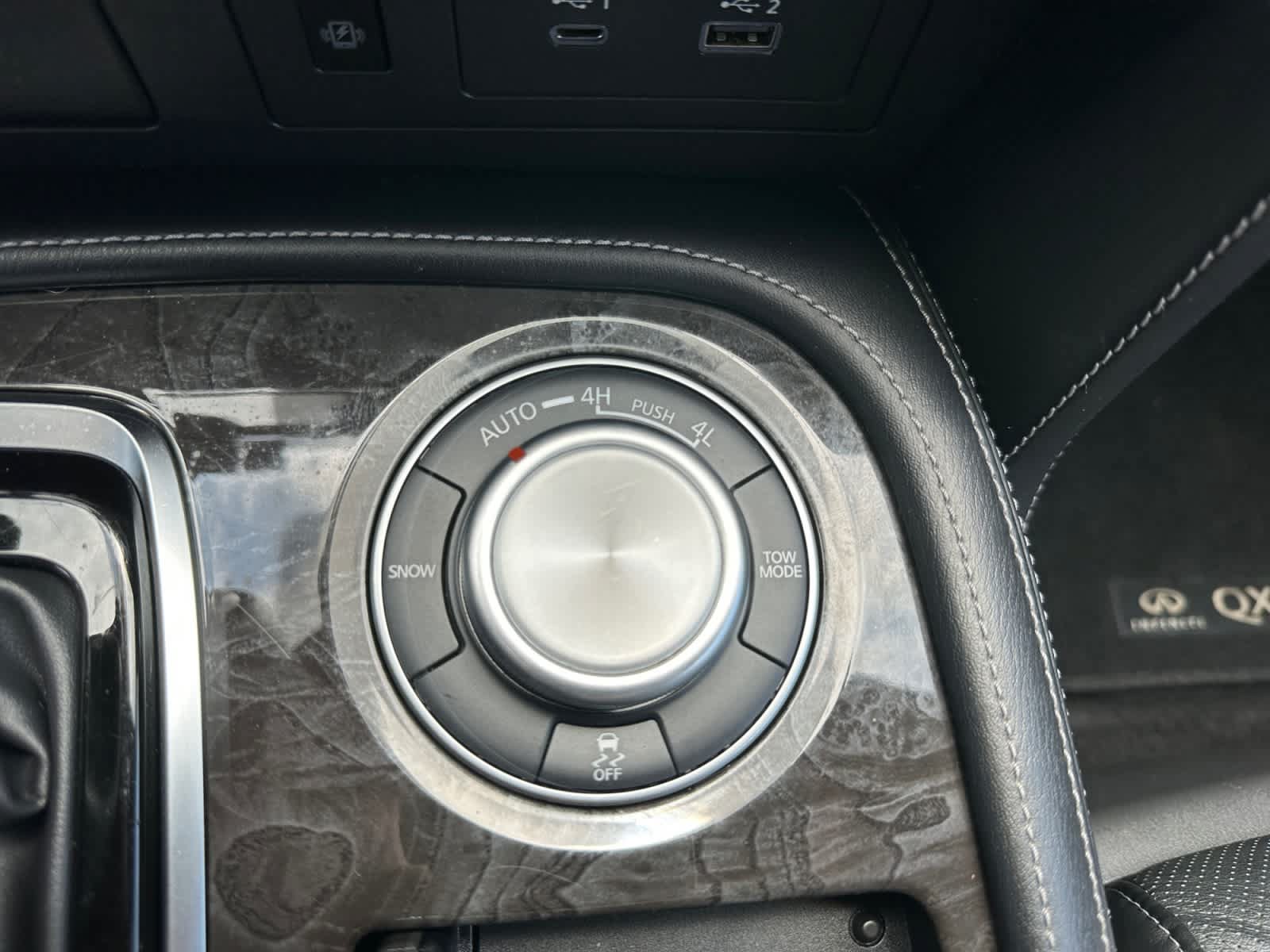 Used 2024 INFINITI QX80 Luxe AWD/4WD image 29