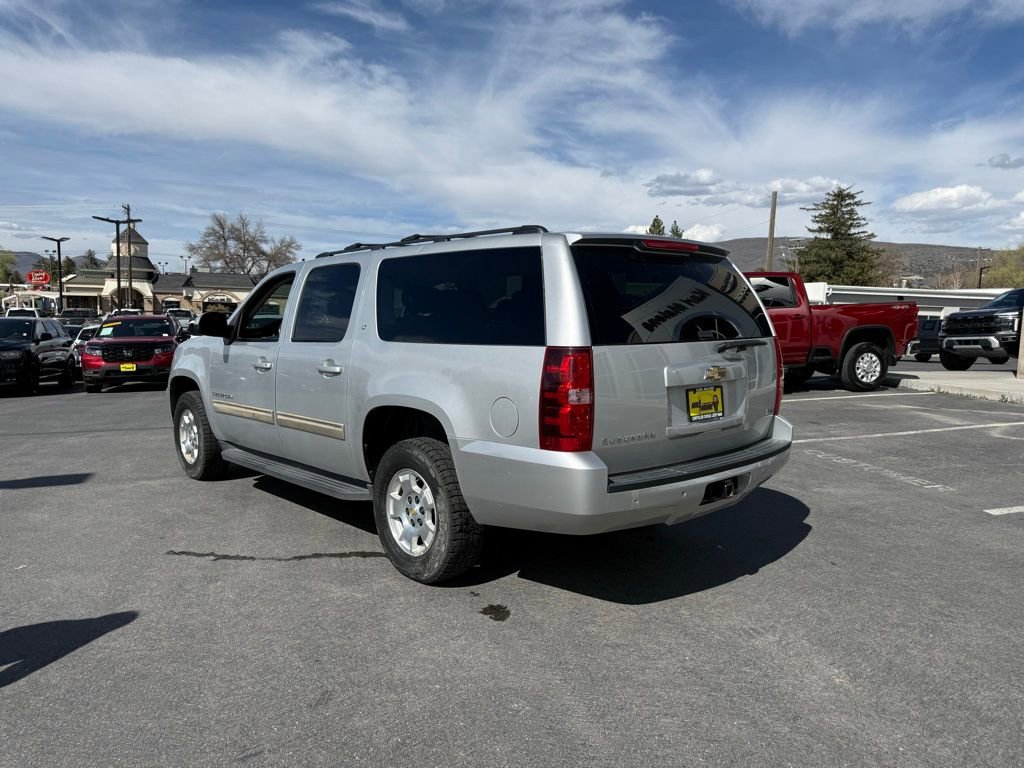 Used 2010 Chevrolet Suburban LT image 4