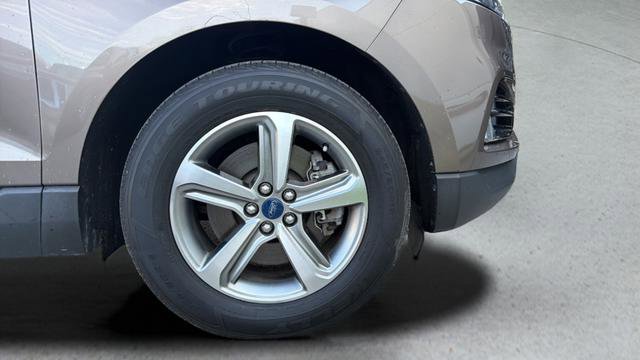 Used 2019 Ford Edge SEL w/ Equipment Group 201A image 12