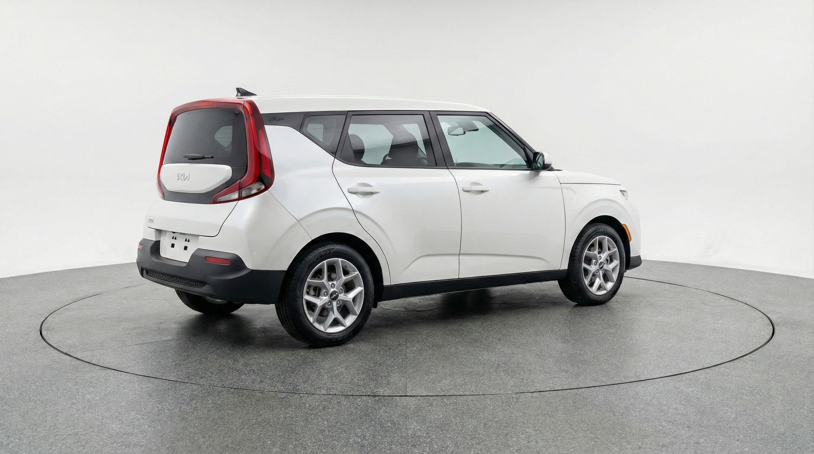 Used 2025 Kia Soul LX w/ LX Technology Package image 9