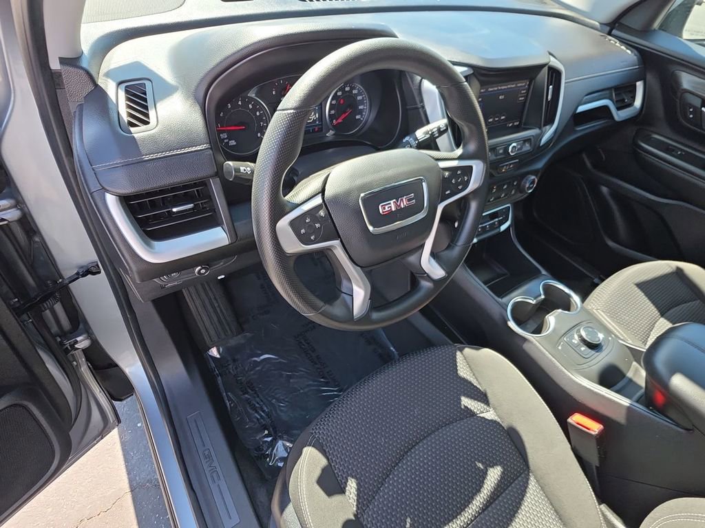 Used 2024 GMC Terrain SLE image 10
