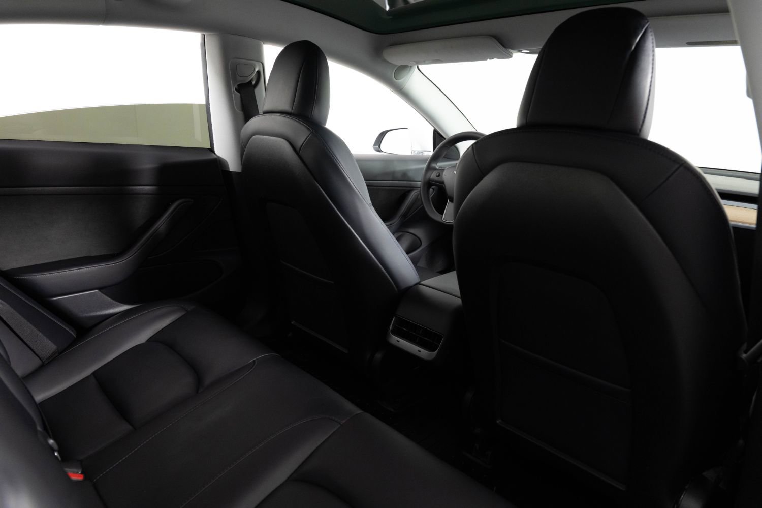 Used 2020 Tesla Model 3 Standard Range RWD image 21