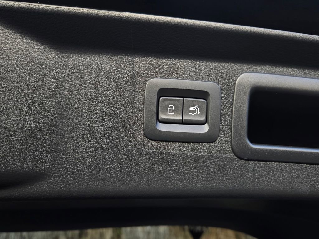 Certified 2025 MAZDA CX-50 2.5 Hybrid w/ Preferred Pkg image 25