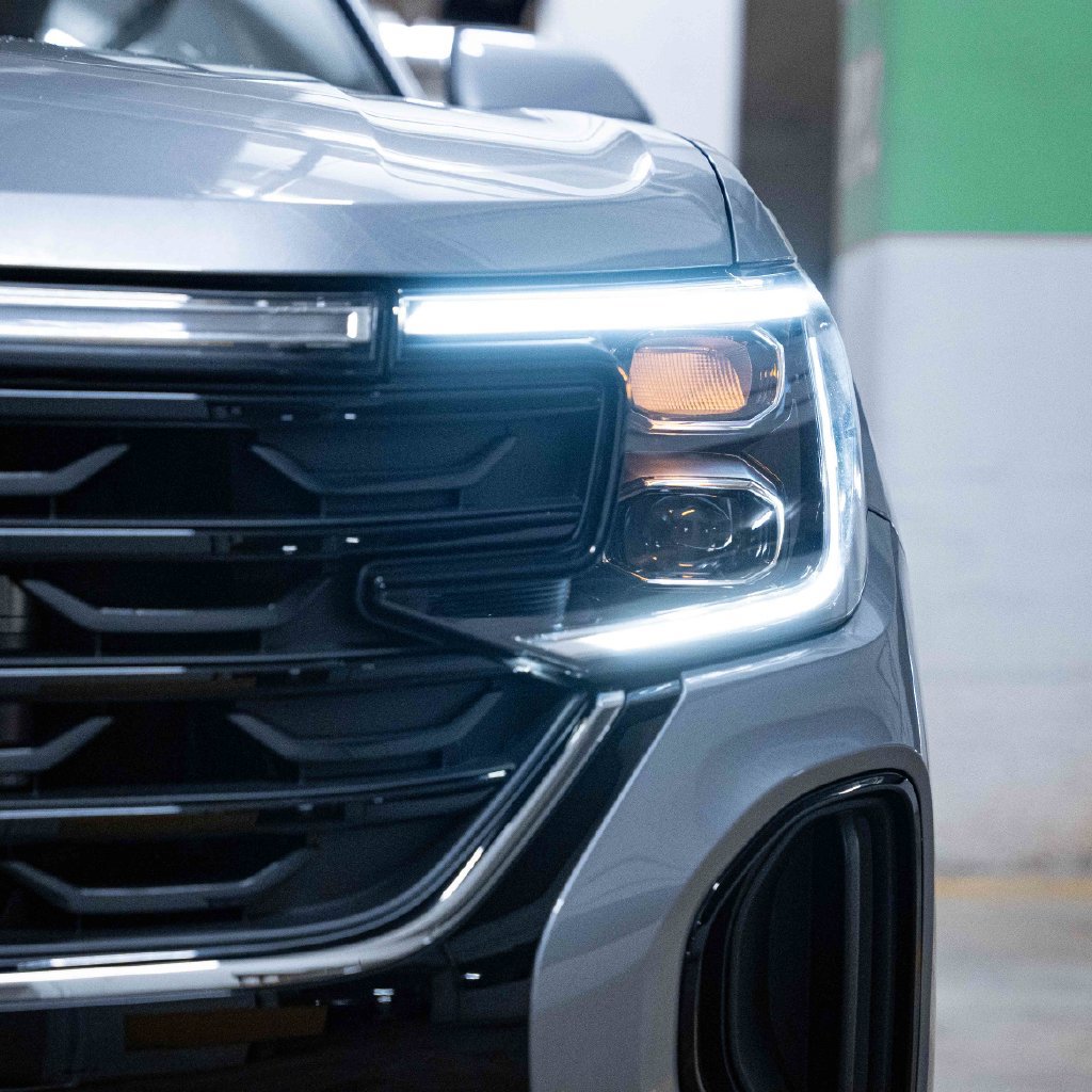 New 2026 Volkswagen Atlas Cross Sport SE AWD/4WD image 3
