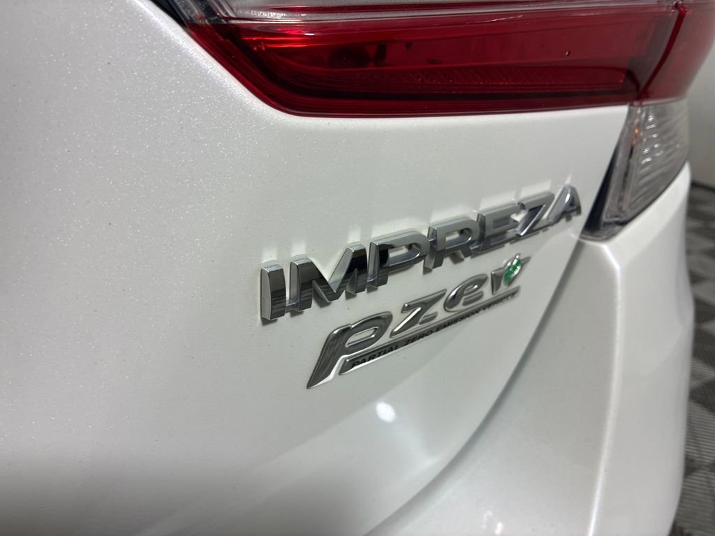 Used 2017 Subaru Impreza 2.0i AWD/4WD image 27