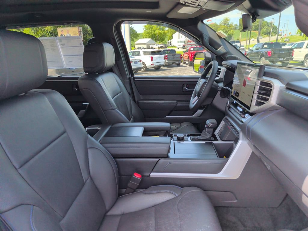 Used 2025 Toyota Tundra Platinum w/ TRD Off-Road Package AWD/4WD image 16