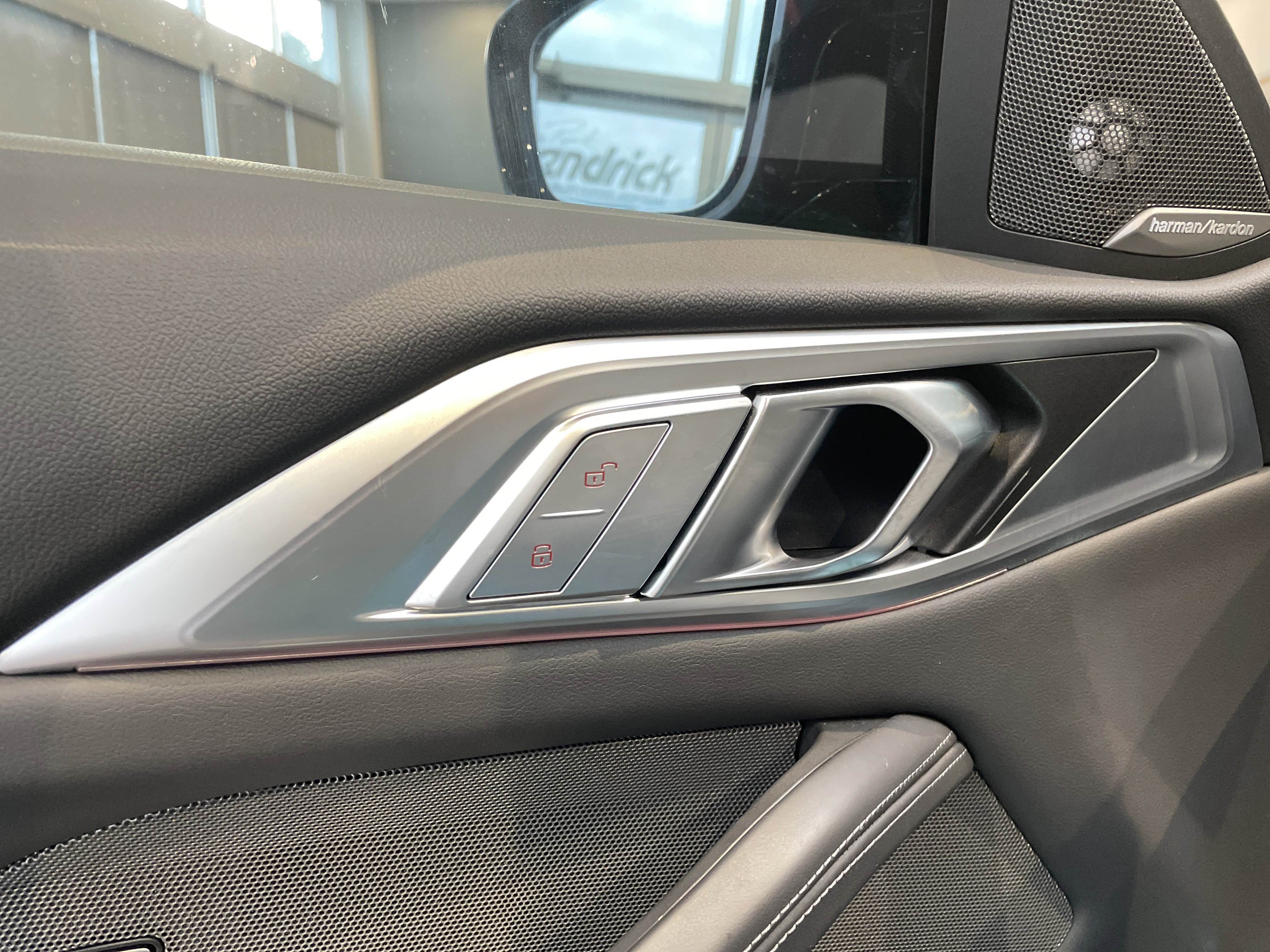 Used 2025 BMW M4 xDrive Competition w/ Executive Package image 15