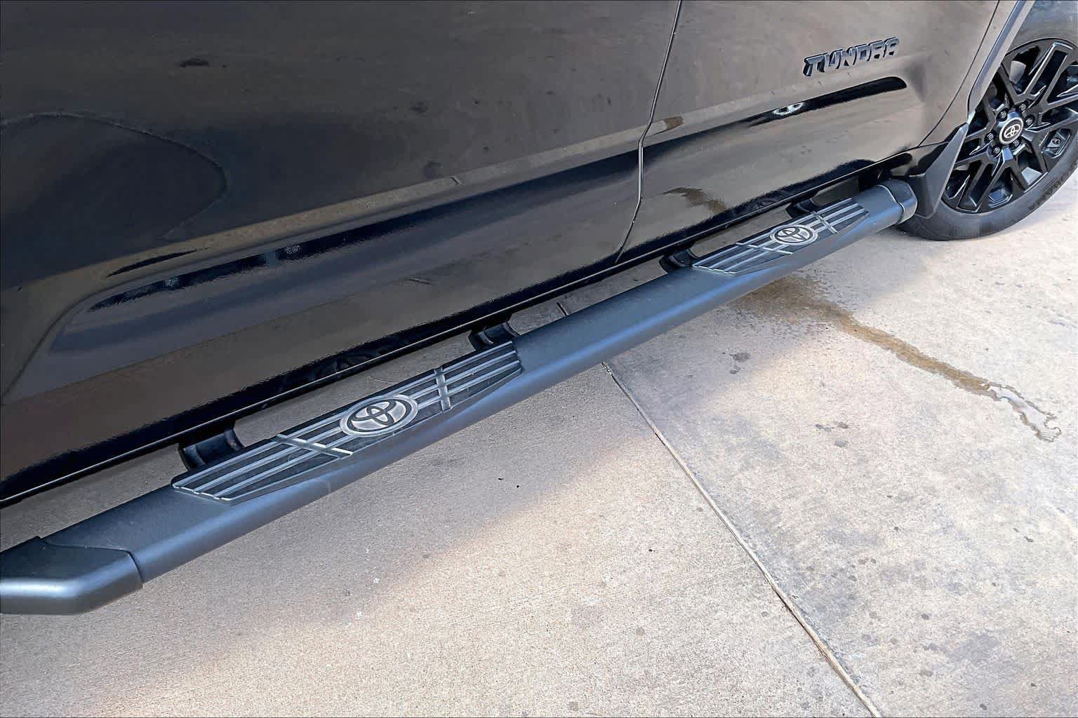 Used 2025 Toyota Tundra Limited AWD/4WD image 9