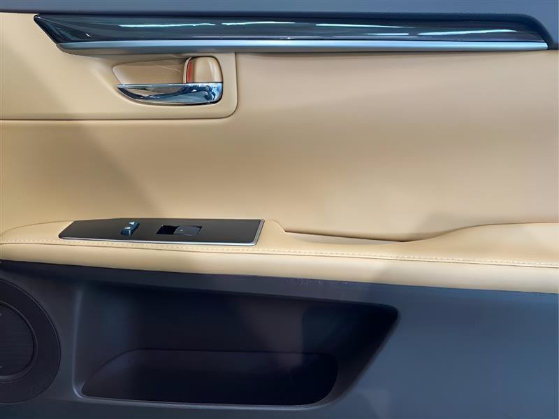 Used 2018 Lexus ES 350 w/ Navigation System Package FWD image 19