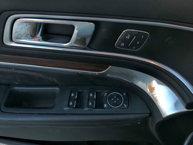 Certified 2019 Ford Explorer Limited AWD/4WD image 8