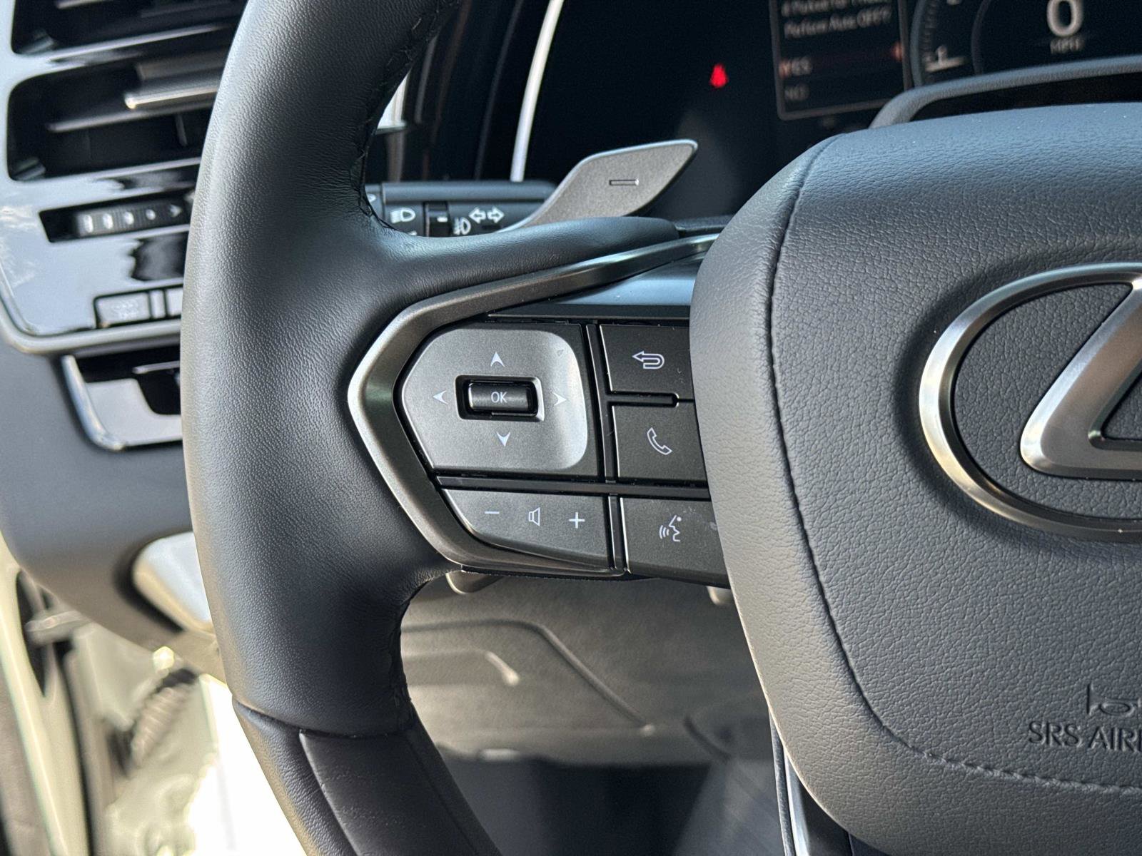 Used 2024 Lexus RX 350 Premium w/ Convenience Package FWD image 31