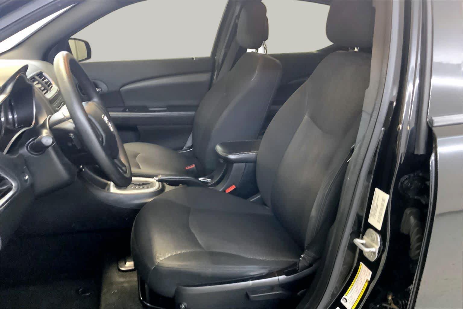 Used 2013 Dodge Avenger SE FWD image 7