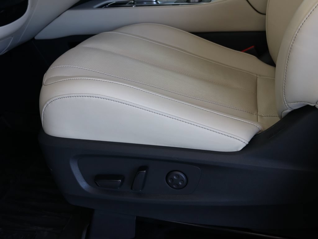 Certified 2025 INFINITI QX60 Pure w/ Cargo Package AWD/4WD image 25