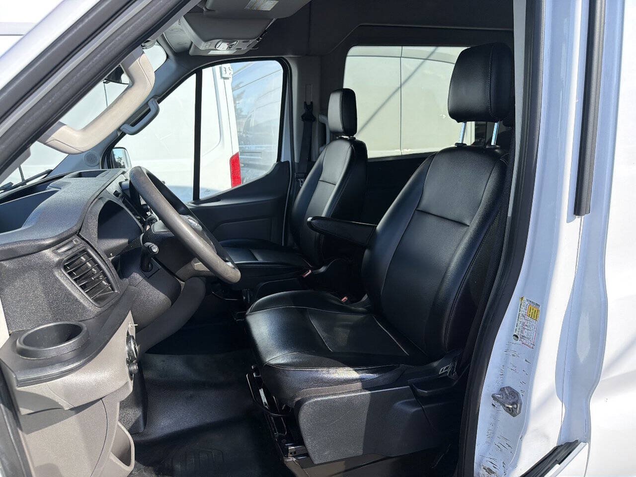 Used 2020 Ford Transit 350 XL RWD image 10
