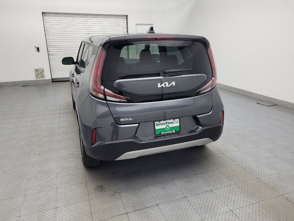 Used 2025 Kia Soul LX image 6