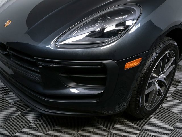 New 2026 Porsche Macan image 35