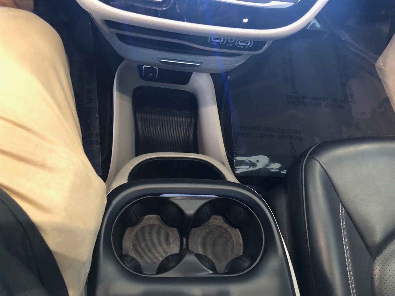 Used 2023 Chrysler Pacifica Touring-L image 22