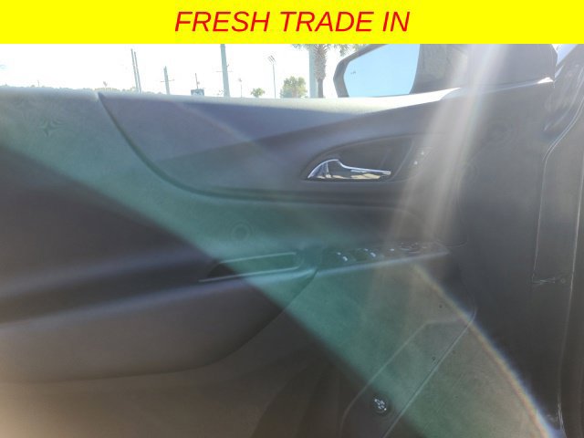 Used 2020 Chevrolet Equinox LT w/ Driver Convenience Package AWD/4WD image 9