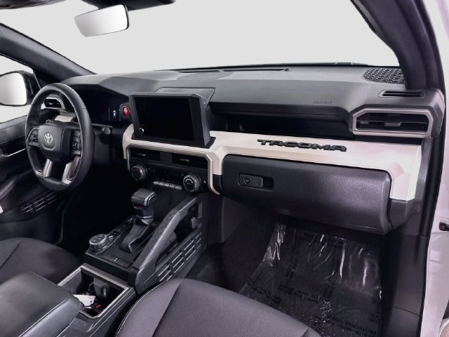 Used 2024 Toyota Tacoma TRD Off-Road AWD/4WD image 27