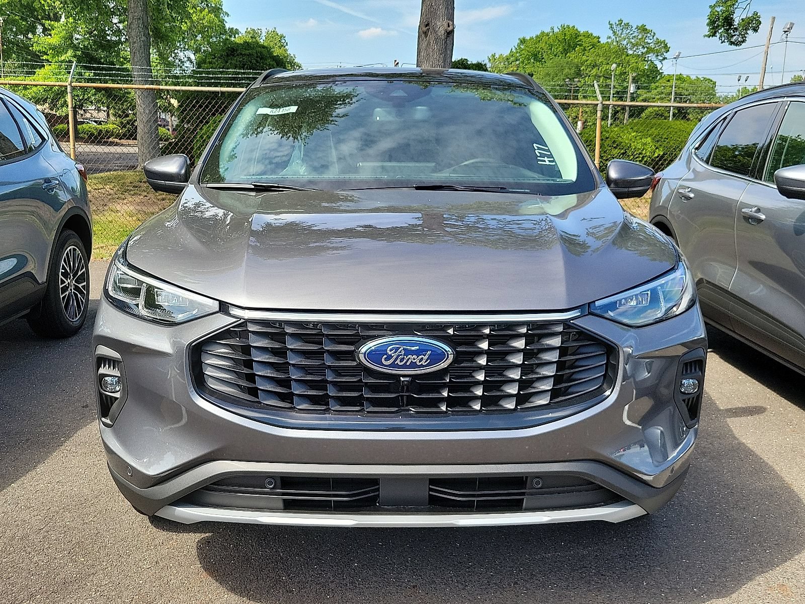 New 2024 Ford Escape SE w/ PHEV Premium Package FWD image 2
