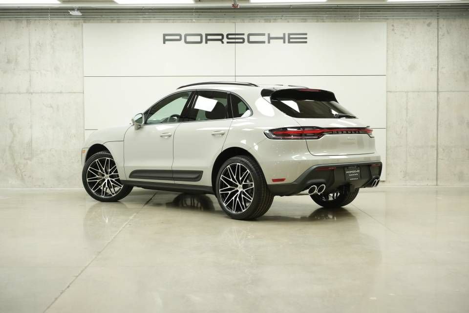 New 2026 Porsche Macan AWD/4WD image 3