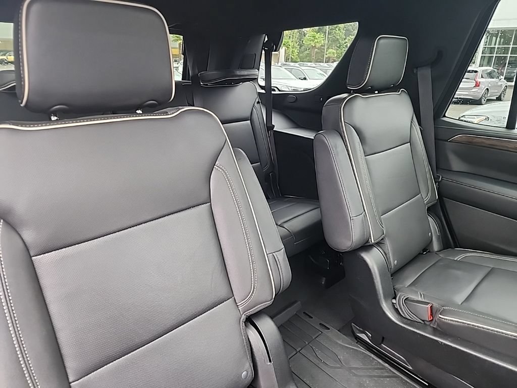 Used 2022 Chevrolet Tahoe Premier AWD/4WD image 18