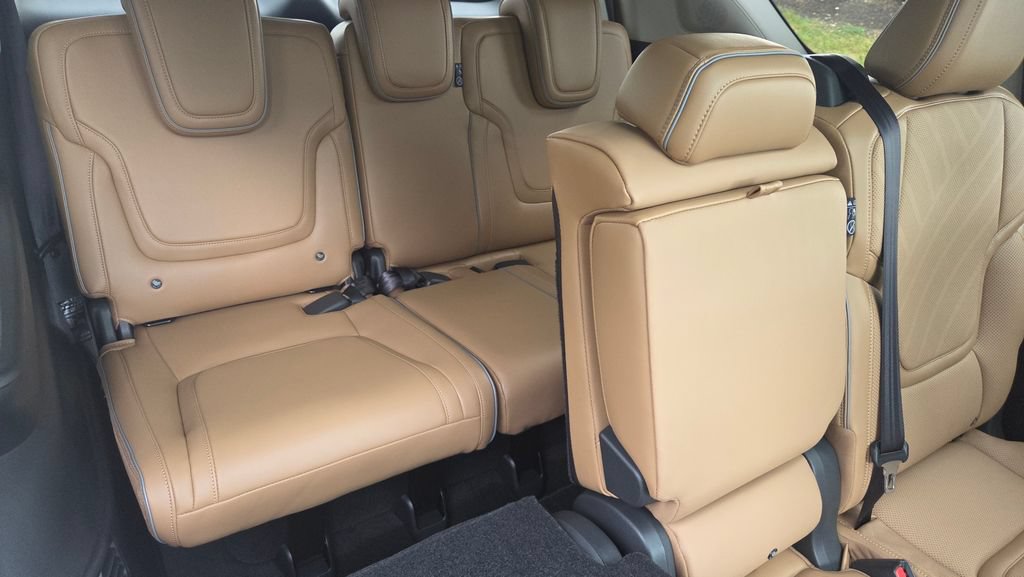 New 2027 INFINITI QX80 Luxe w/ Cargo Package AWD/4WD image 15