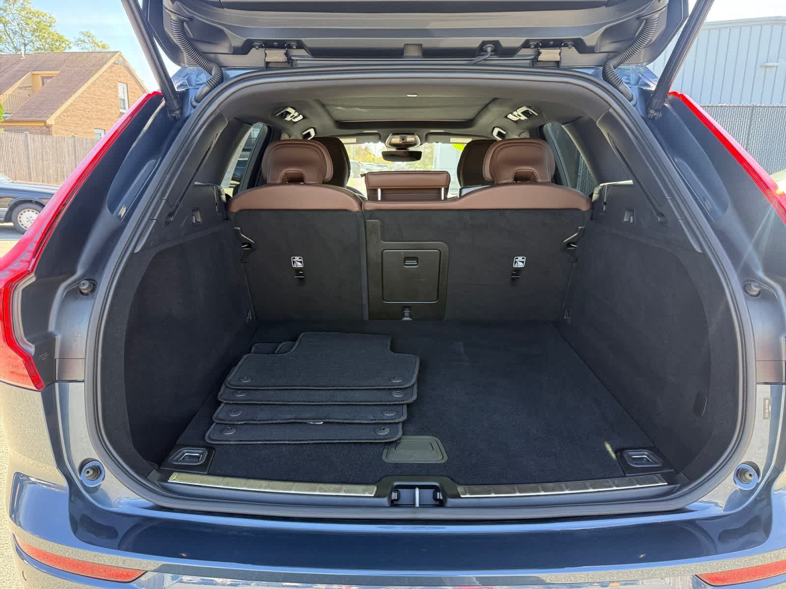 Used 2024 Volvo XC60 B5 Plus w/ Climate Package AWD/4WD image 21