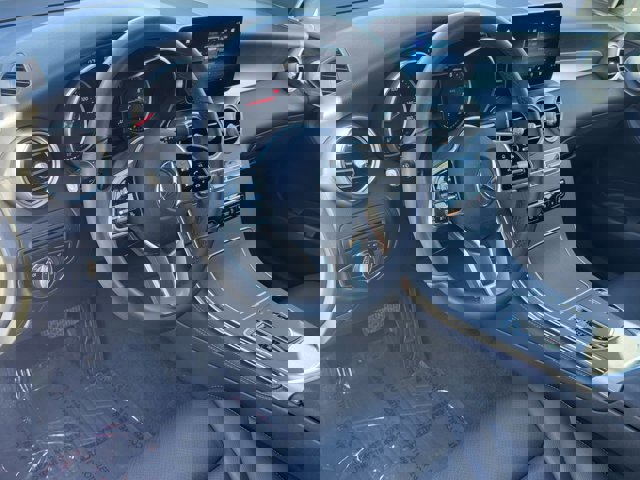 Used 2020 Mercedes-Benz GLC 300 4MATIC image 16