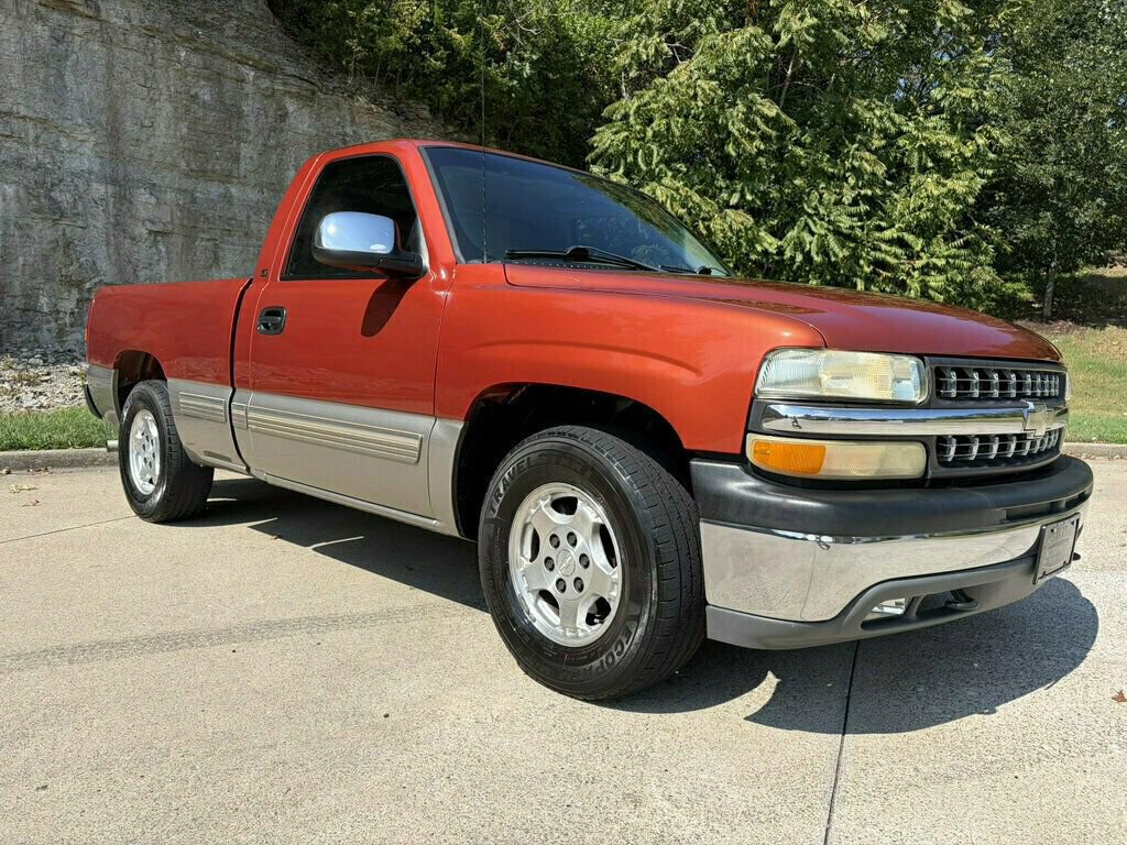 Used 2001 Chevrolet Silverado 1500 LS w/ Firm Ride Suspension Pkg RWD image 8