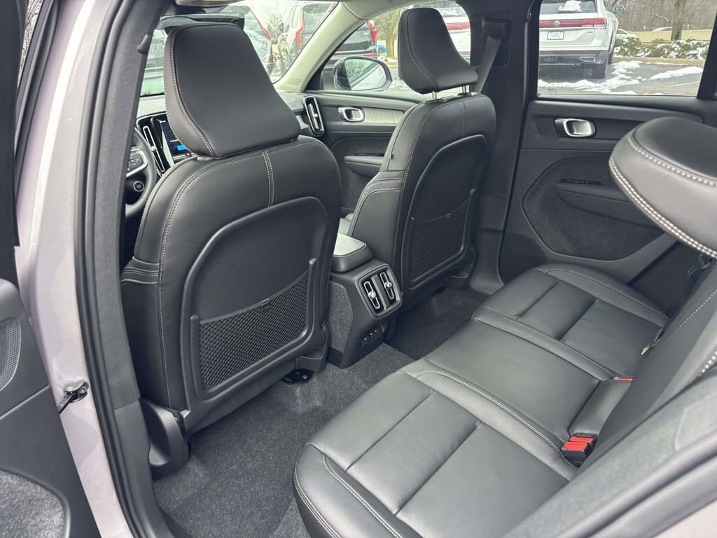 New 2026 Volvo XC40 B5 Plus w/ Protection Package Premier image 27